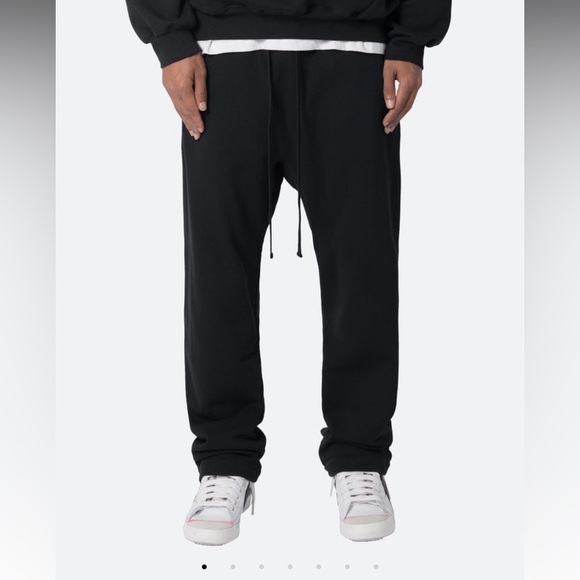 MNML Relaxed Everyday Sweatpants - Picture 2 of 5